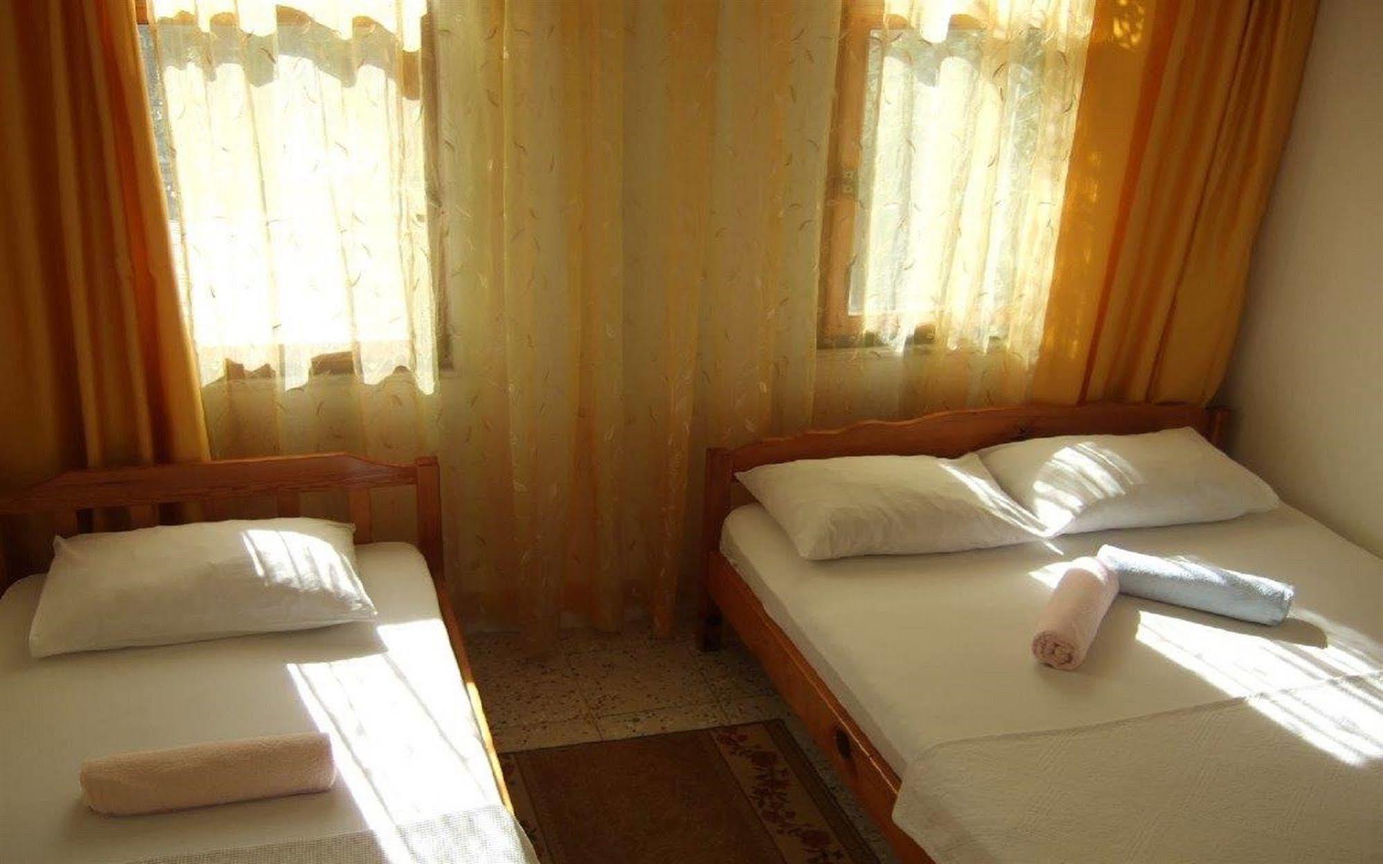 Hostel Ferah Monica's Place Fethiye